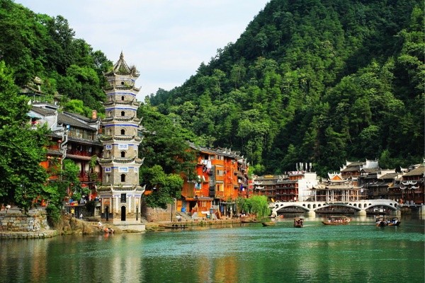 ÂN THI – PHƯỢNG HOÀNG CỔ TRẤN – TRƯƠNG GIA GIỚI – THẤT TINH SƠN2